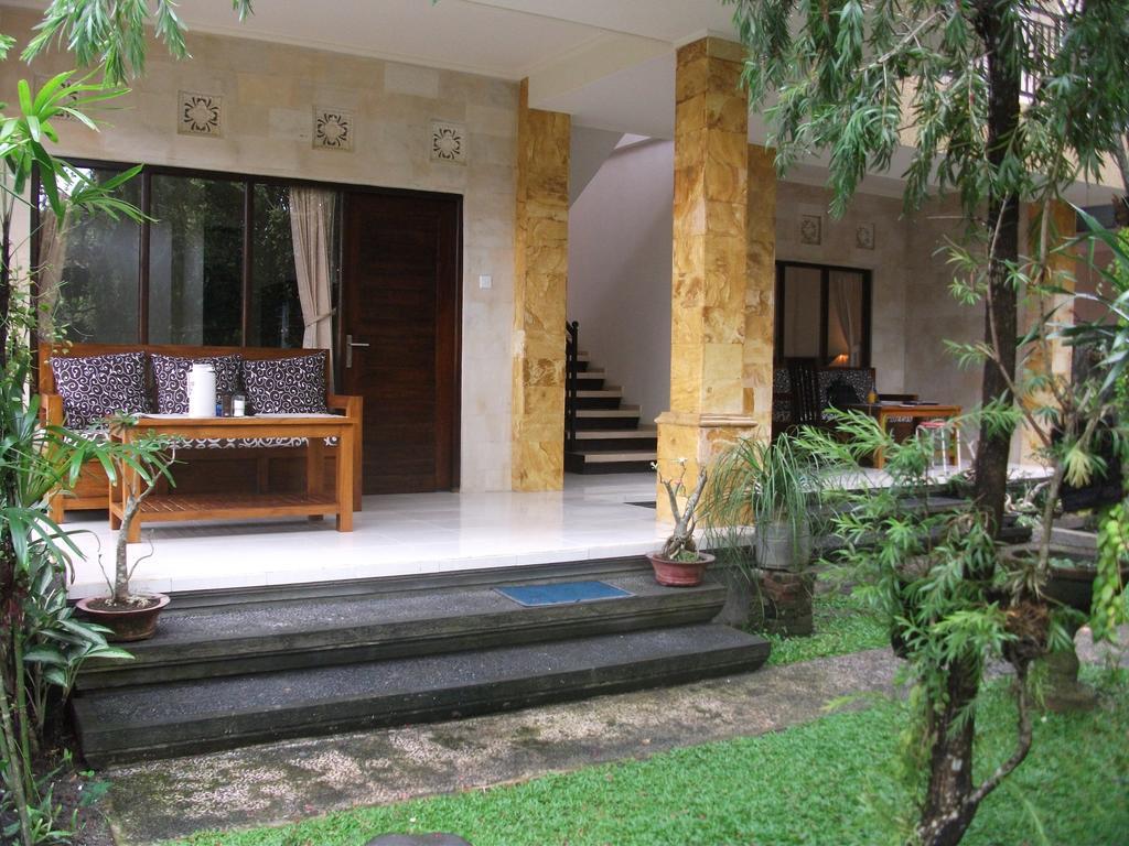 Gerhana Sari 2 Bungalows Ubud Exterior foto